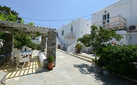 Andriani'S Guest House